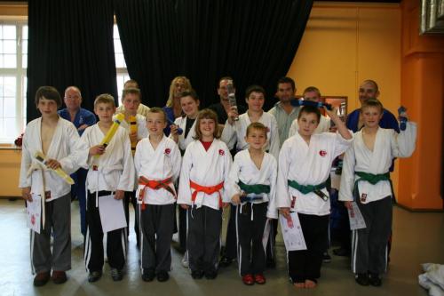 old group of students from 2002