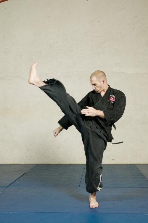 peter push kicks