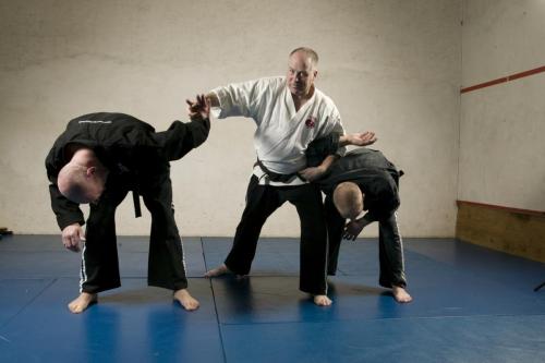 sensei sean keeping people in line